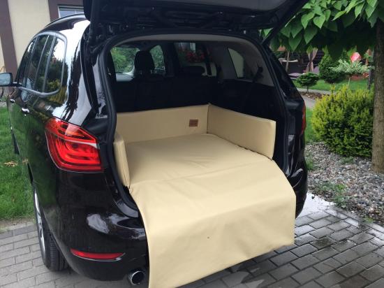 Dog Bed Eco-Leather for in-car use, Golden Dog